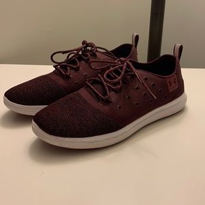 Lightly worn under armour sneakers